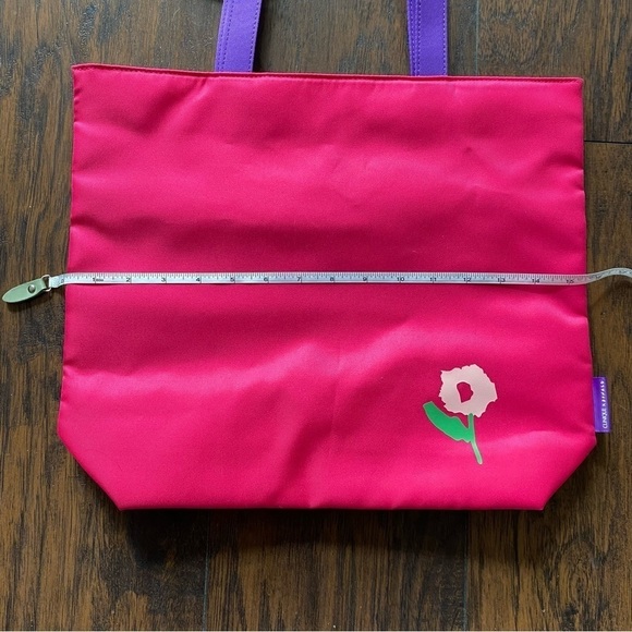 Clinique x Donald Robertson Limited Edition Tote and Makeup Bag Floral - Picture 5 of 12